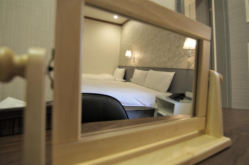 泊居旅店 Oursinn Hotel Taipei Exterior photo